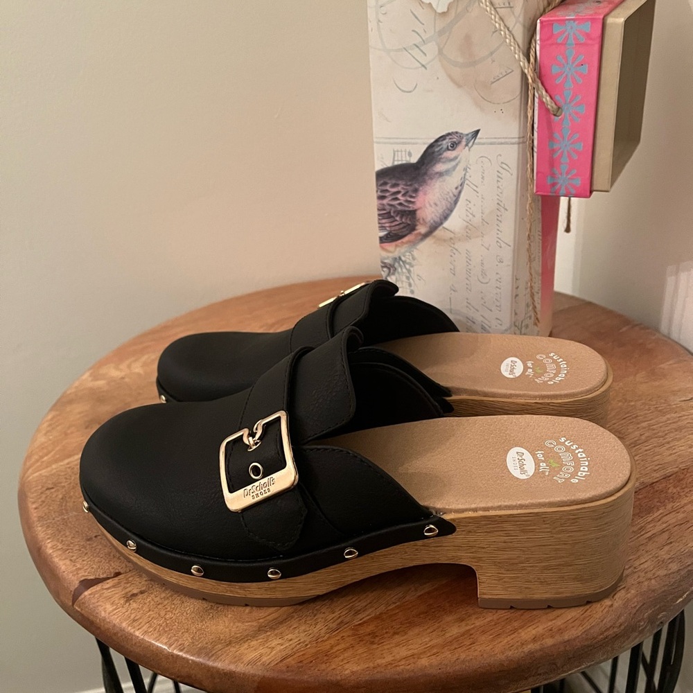 Beautiful comfort clogs